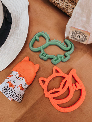 Itzy Ritzy - Itzy Mitt™ Silicone Teething Mitts