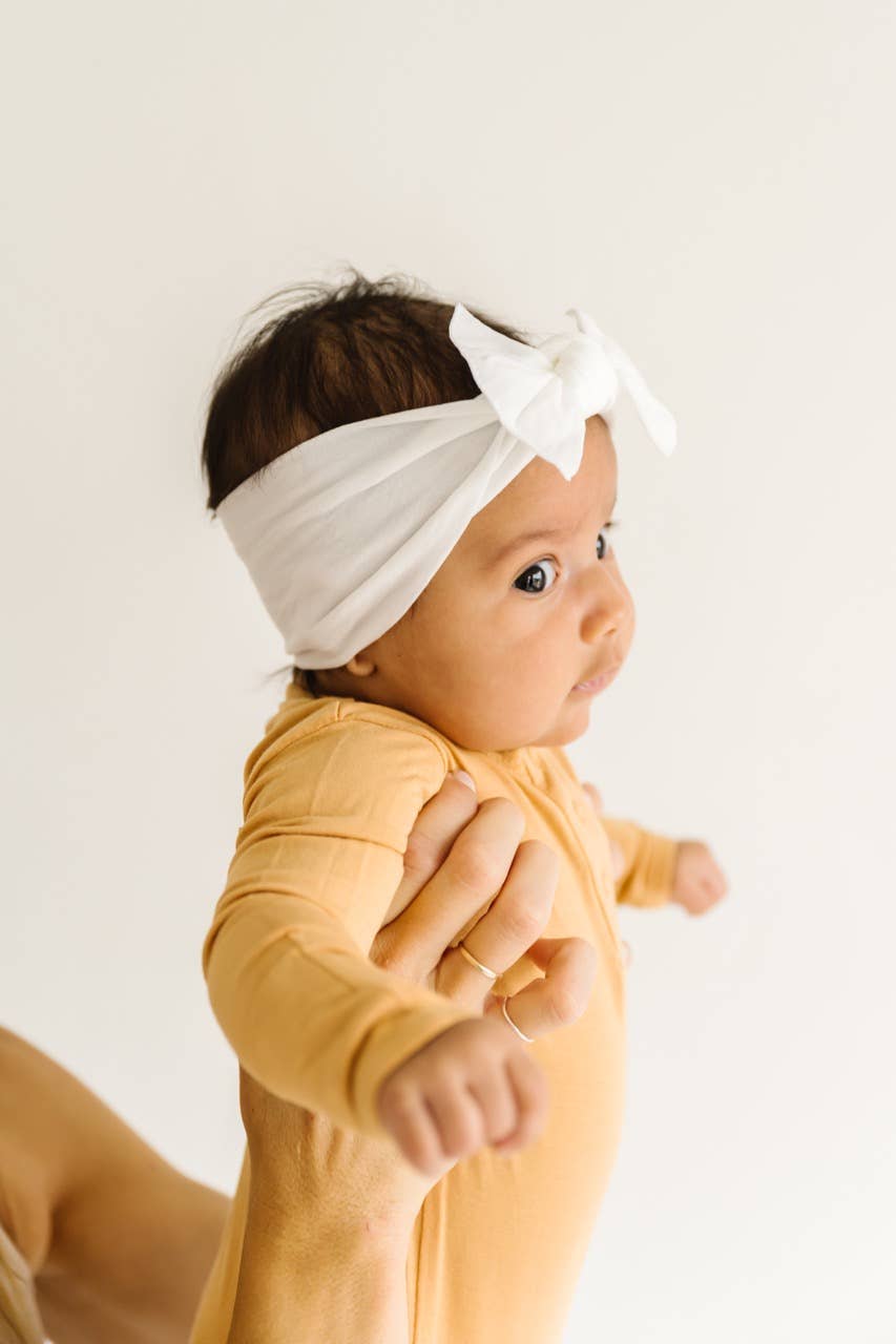 Baby Bling Bows - THE KNOT Soft nylon headband: white