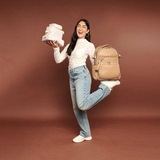 Itzy Ritzy - Pack Like a Boss™ Packing Cubes  Taupe Checkerboard