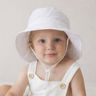 Huggalugs - Huggalugs - White Seersucker Bucket Hat Upf 50+ - Classy Rascals Boutique