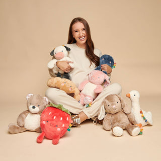 Itzy Ritzy - Itzy Ritzy - Sweetie Snuggles™ Plush - Classy Rascals Boutique